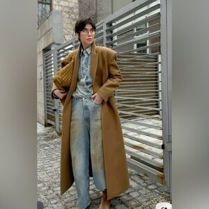 Beautiful 100% wool tan coat - oversized style